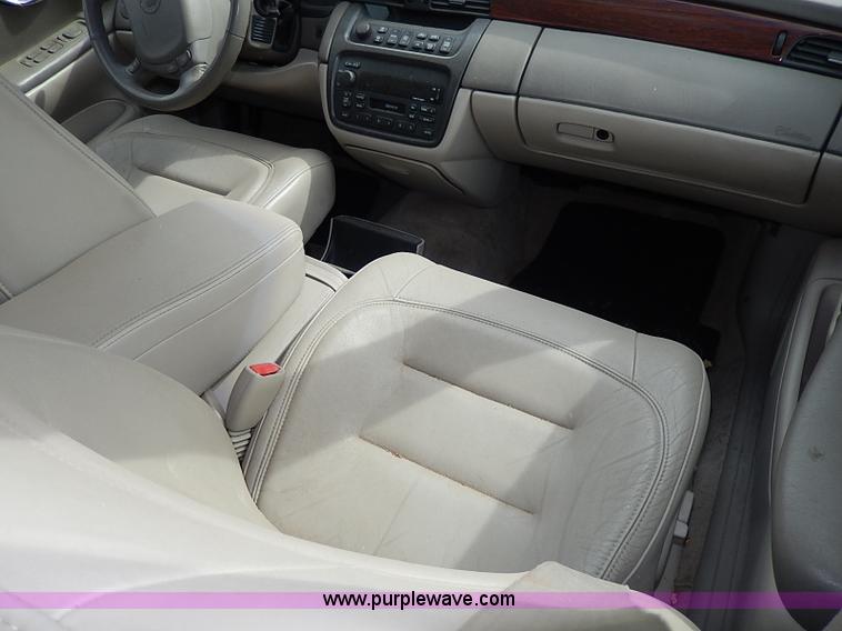 image for item H6041 2000 Cadillac DeVille