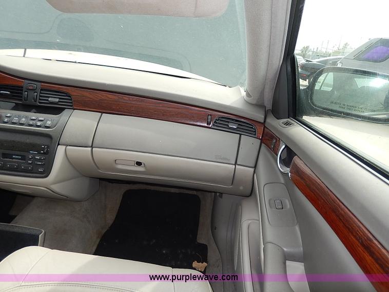 image for item H6041 2000 Cadillac DeVille