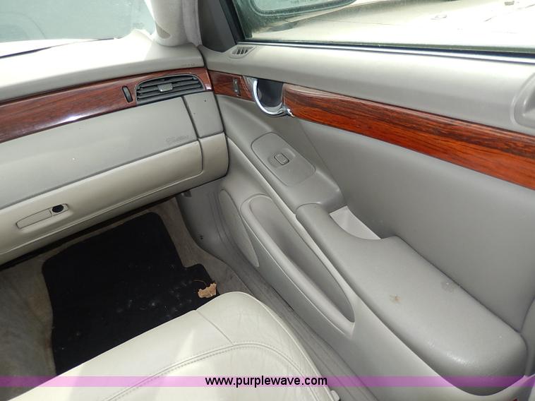 image for item H6041 2000 Cadillac DeVille