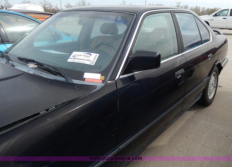 image for item H6044 1990 BMW 525i