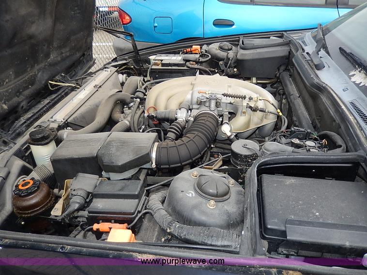 image for item H6044 1990 BMW 525i