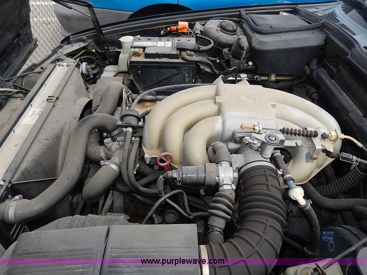 image for item H6044 1990 BMW 525i