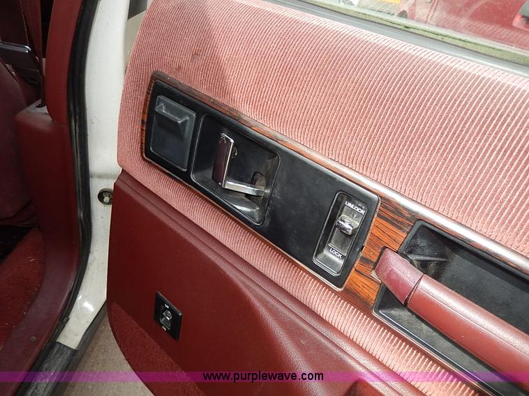 image for item H6045 1991 Chevrolet Caprice Classic