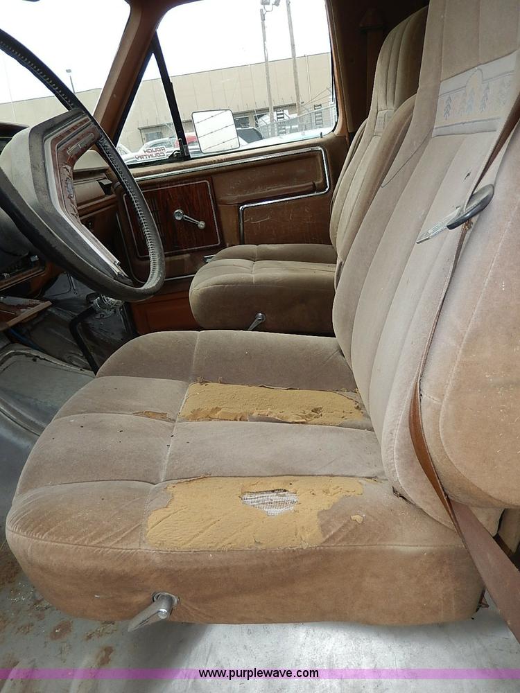 image for item H6054 1982 Ford Bronco