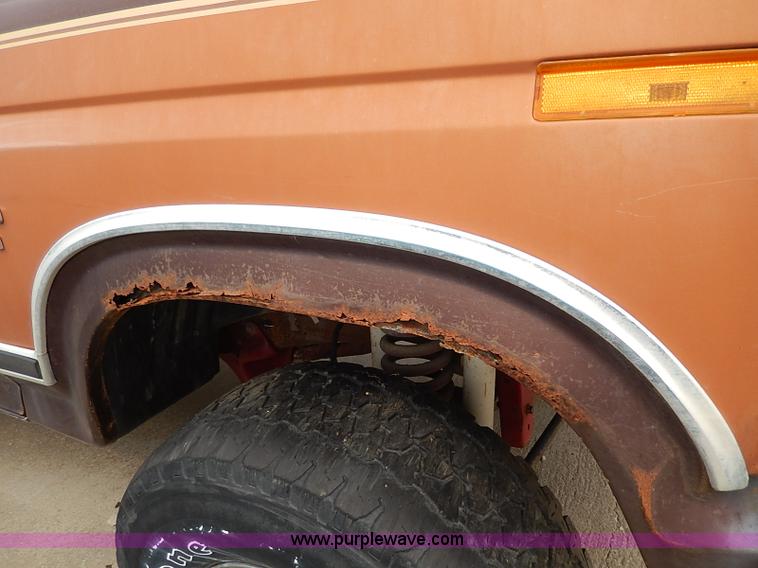 image for item H6054 1982 Ford Bronco