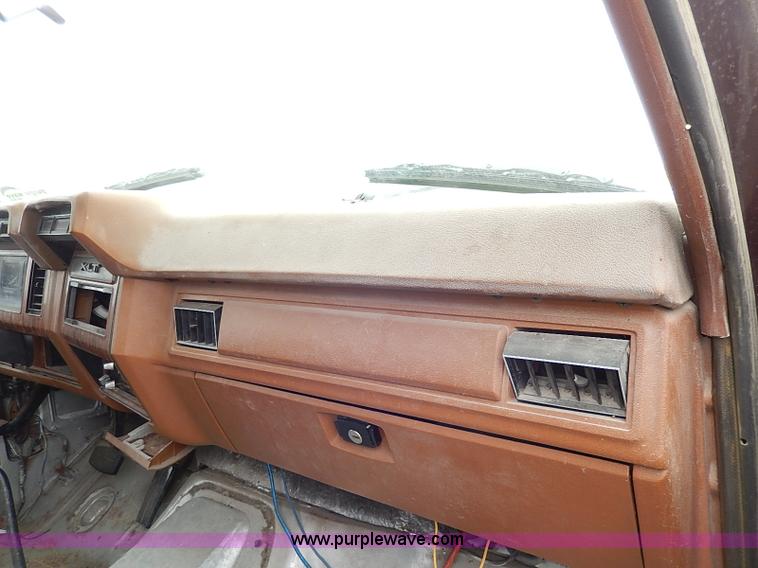 image for item H6054 1982 Ford Bronco