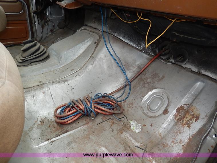 image for item H6054 1982 Ford Bronco