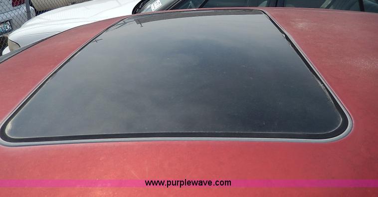 image for item H6063 2000 Chrysler Cirrus LXi