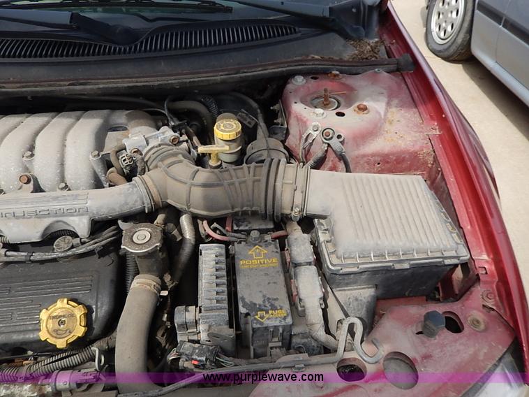 image for item H6063 2000 Chrysler Cirrus LXi