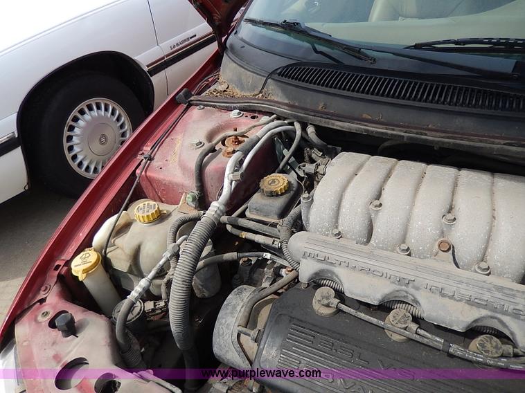 image for item H6063 2000 Chrysler Cirrus LXi