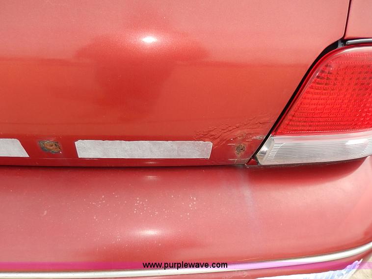 image for item H6063 2000 Chrysler Cirrus LXi