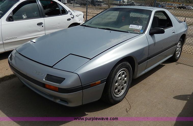 image for item H6065 1987 Mazda RX-7 coupe