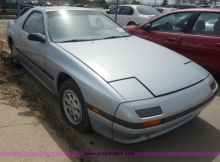 image for item H6065 1987 Mazda RX-7 coupe