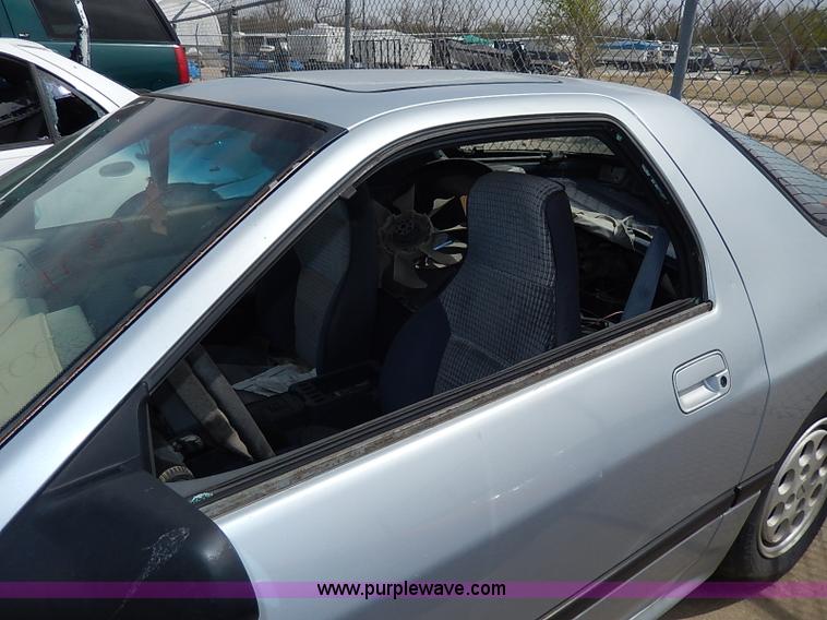 image for item H6065 1987 Mazda RX-7 coupe