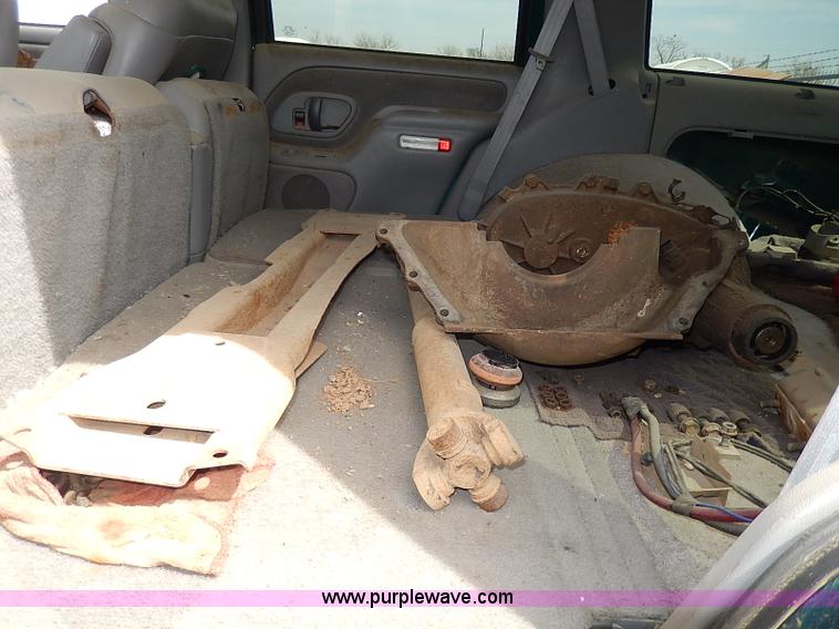 image for item H6069 1997 GMC Yukon