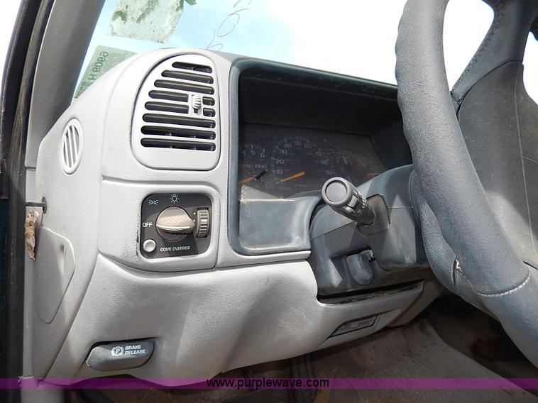 image for item H6069 1997 GMC Yukon