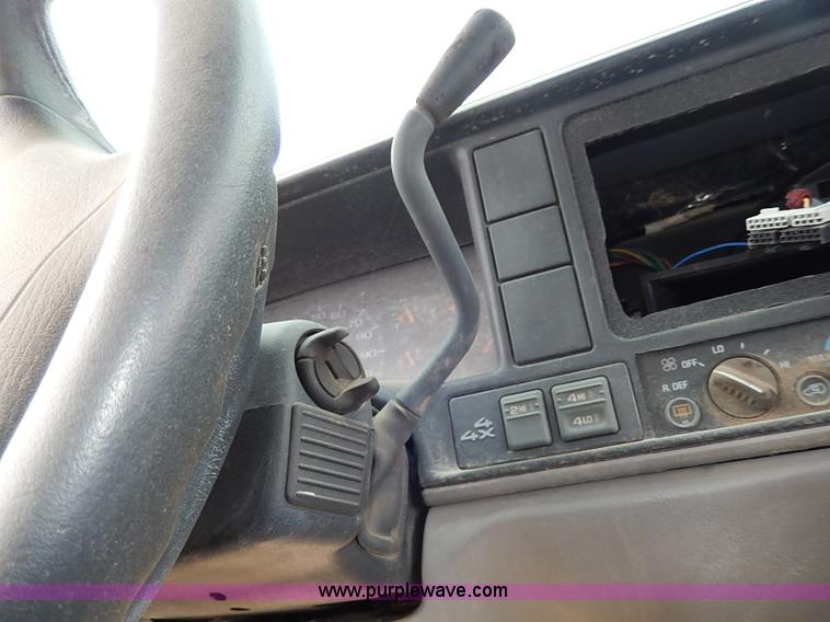 image for item H6069 1997 GMC Yukon