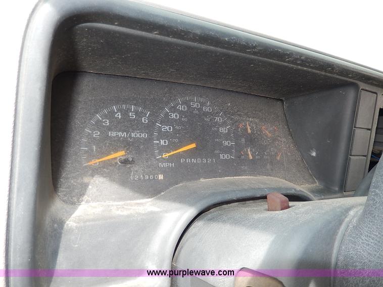 image for item H6069 1997 GMC Yukon