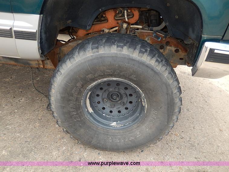 image for item H6069 1997 GMC Yukon