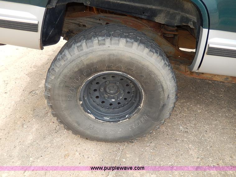 image for item H6069 1997 GMC Yukon