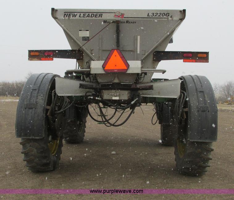 image for item A8658 2005 John Deere 4920 spreader