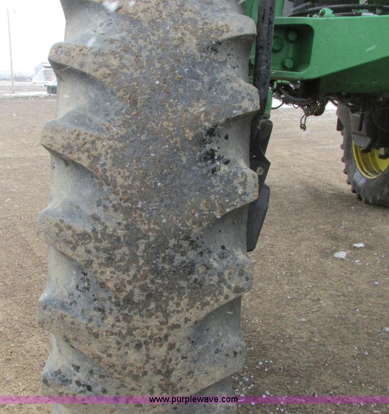 image for item A8658 2005 John Deere 4920 spreader