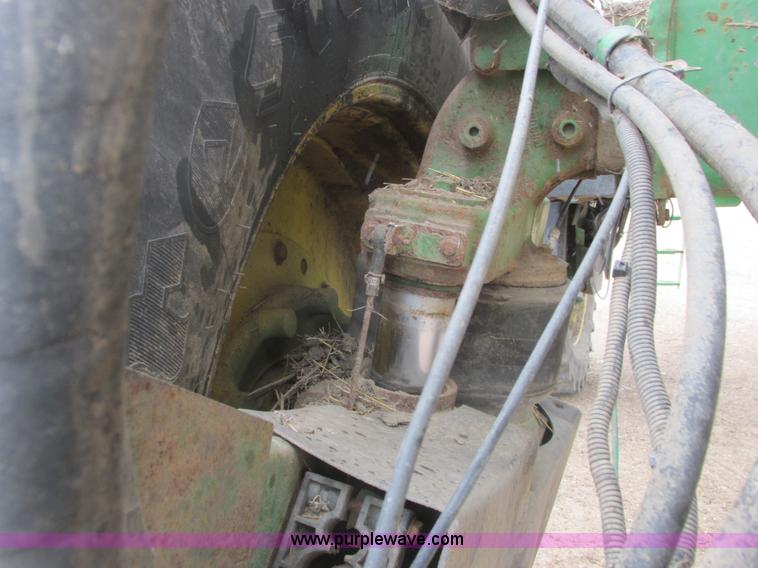 image for item A8658 2005 John Deere 4920 spreader