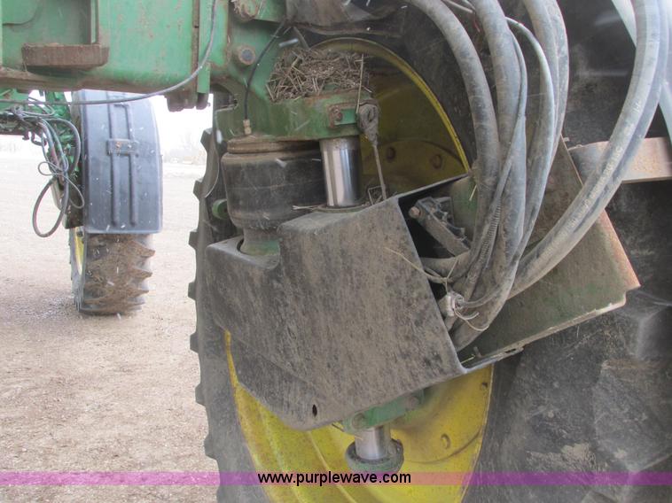 image for item A8658 2005 John Deere 4920 spreader