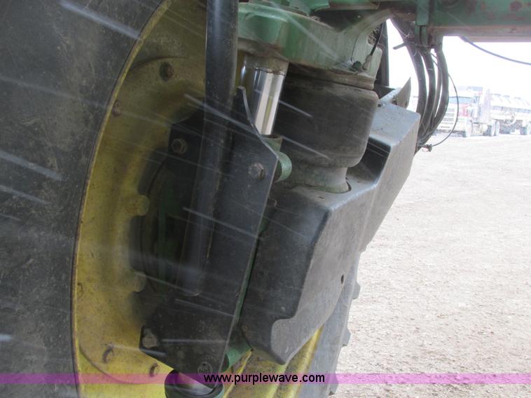 image for item A8658 2005 John Deere 4920 spreader