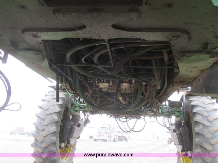 image for item A8658 2005 John Deere 4920 spreader