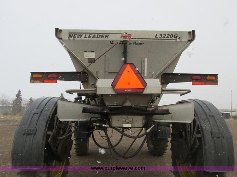 image for item A8658 2005 John Deere 4920 spreader