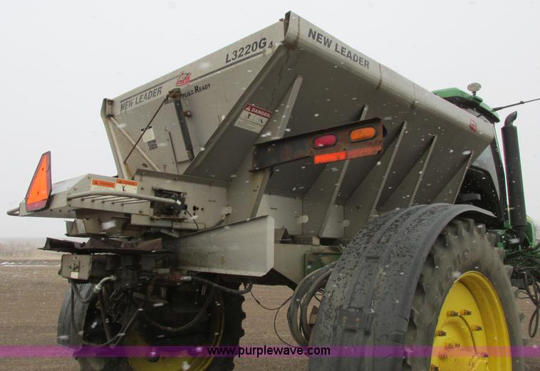 image for item A8658 2005 John Deere 4920 spreader