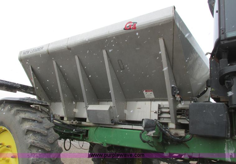 image for item A8658 2005 John Deere 4920 spreader
