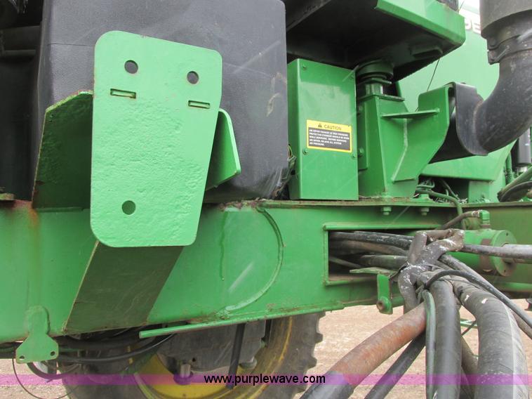 image for item A8658 2005 John Deere 4920 spreader
