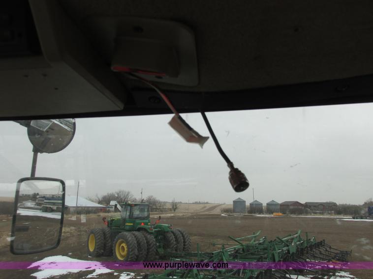 image for item A8658 2005 John Deere 4920 spreader