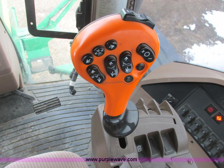 image for item A8658 2005 John Deere 4920 spreader