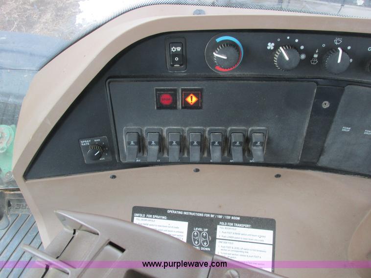 image for item A8658 2005 John Deere 4920 spreader