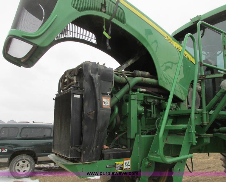 image for item A8658 2005 John Deere 4920 spreader