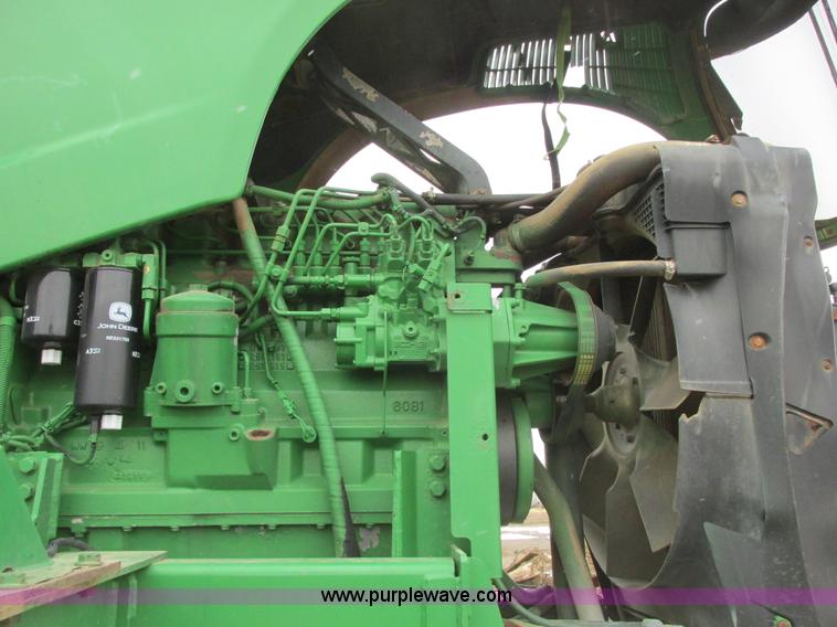 image for item A8658 2005 John Deere 4920 spreader