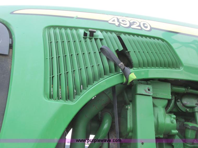 image for item A8658 2005 John Deere 4920 spreader