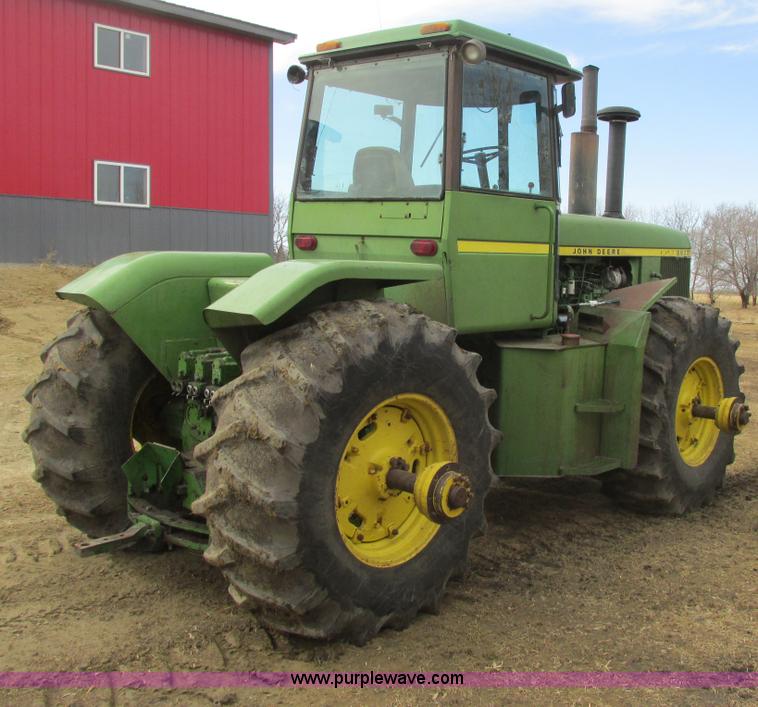 image for item A8663 1982 John Deere 8630 4WD tractor