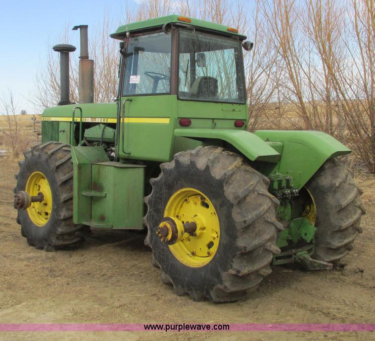 image for item A8663 1982 John Deere 8630 4WD tractor