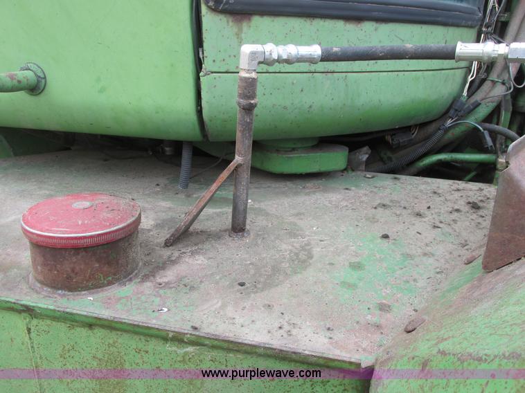 image for item A8663 1982 John Deere 8630 4WD tractor