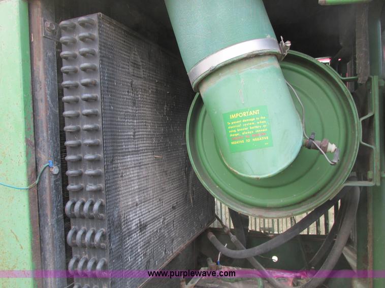 image for item A8663 1982 John Deere 8630 4WD tractor