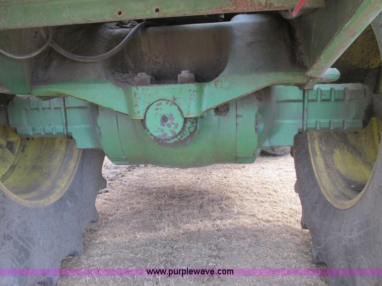 image for item A8663 1982 John Deere 8630 4WD tractor