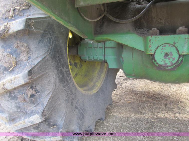 image for item A8663 1982 John Deere 8630 4WD tractor