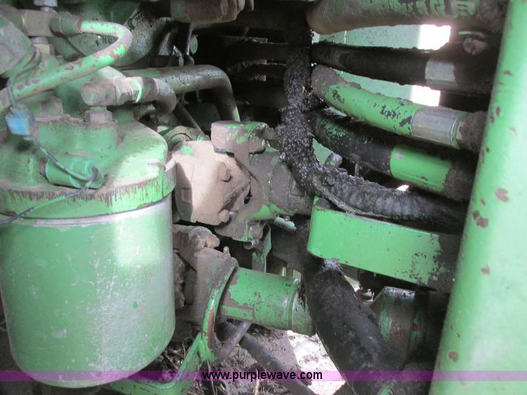 image for item A8663 1982 John Deere 8630 4WD tractor