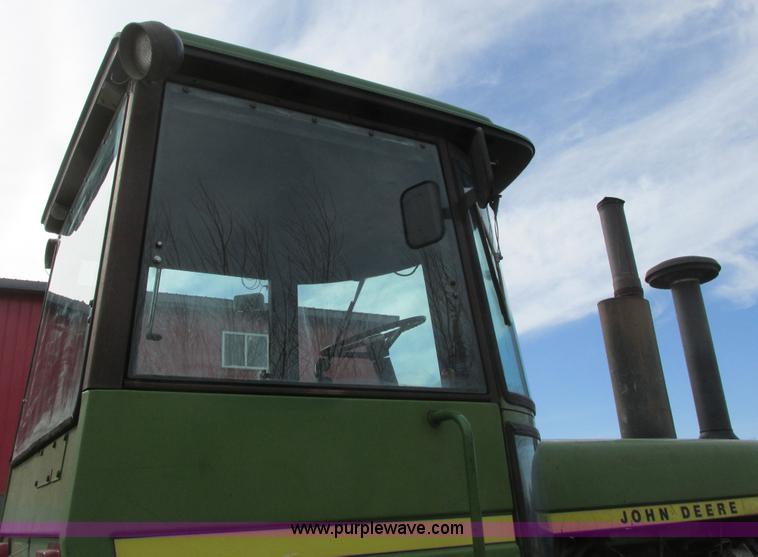 image for item A8663 1982 John Deere 8630 4WD tractor