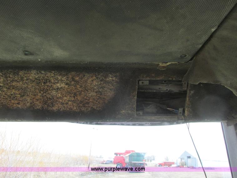 image for item A8663 1982 John Deere 8630 4WD tractor