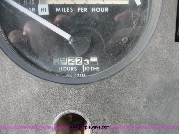 image for item A8663 1982 John Deere 8630 4WD tractor